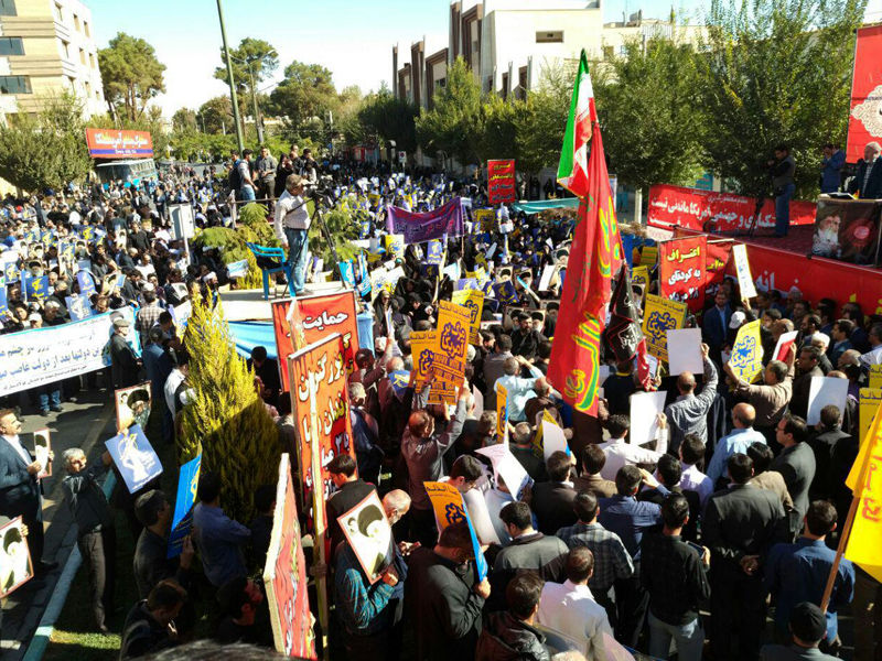 راهپیمایی پرشور  مردم اصفهان در محکومیت سخنان توهین آمیز رئیس جمهور آمریکا