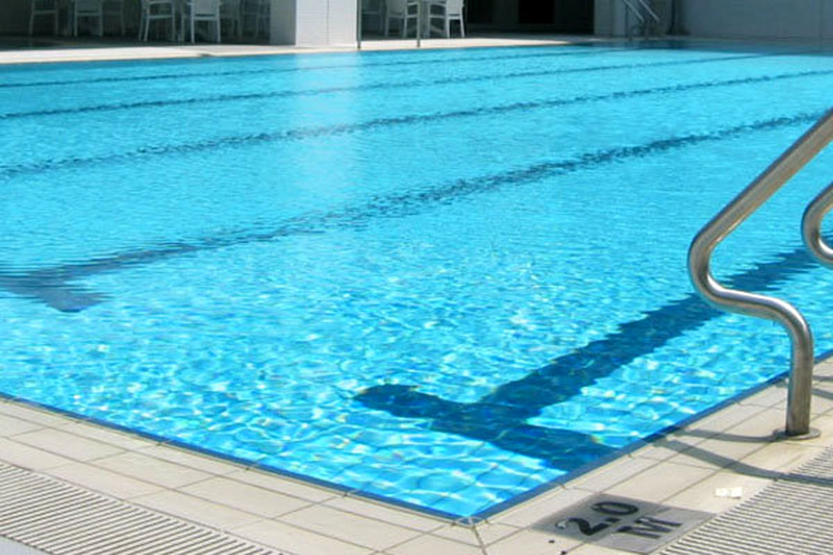 اجازه بازگشایی استخرهای شنا در شهرهای سفید صادر شد 