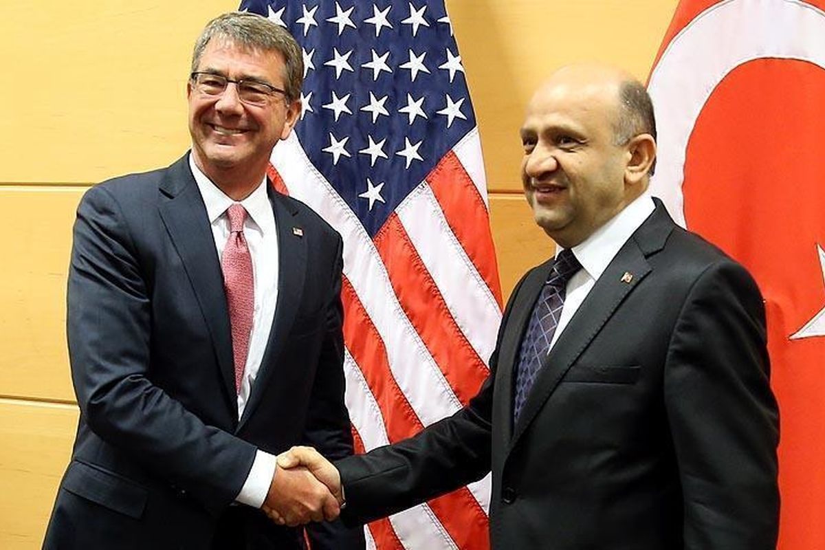وزیران دفاع ترکیه و آمریکا درباره پایگاه اینجرلیک گفت و گو کردند
