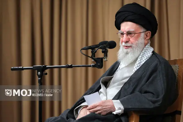 رهبر انقلاب با عفو محکومان دادگاه‌ها موافقت کردند
