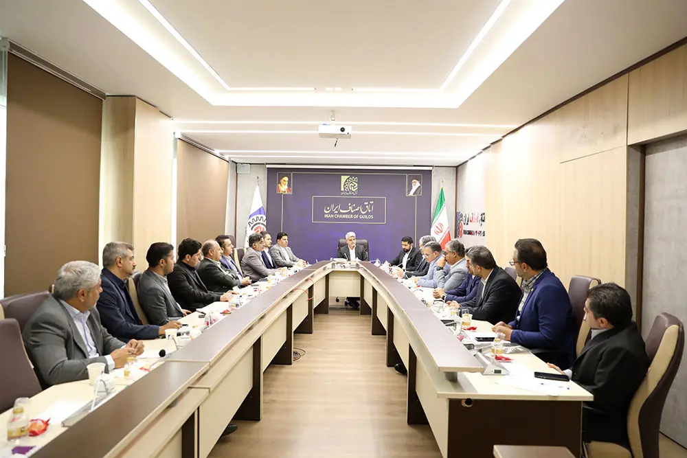 گلایه فروشگاه‌های زنجیره‌ای از تشدید نظارت/ چندنرخی شدن کالا،چالش تازه اصناف