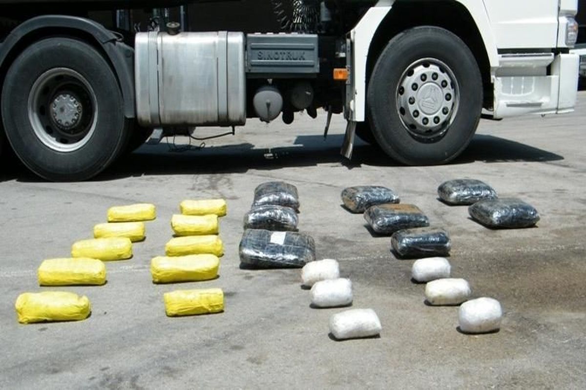 کشف 123 کیلو تریاک از یک کامیون در اصفهان / دستگیری 2 سوداگر مرگ