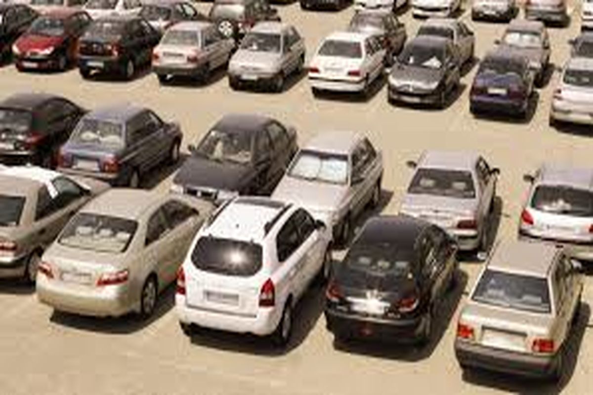 قیمت خودرو‌ در بازار ۱۳ مهر ماه ۱۴۰۱/ قیمت پراید و تیبا اعلام شد