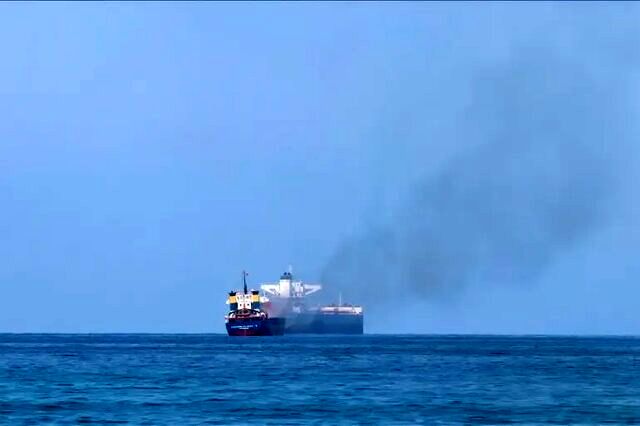 انگلیس از انفجار کشتی در غرب المخا در یمن خبر داد