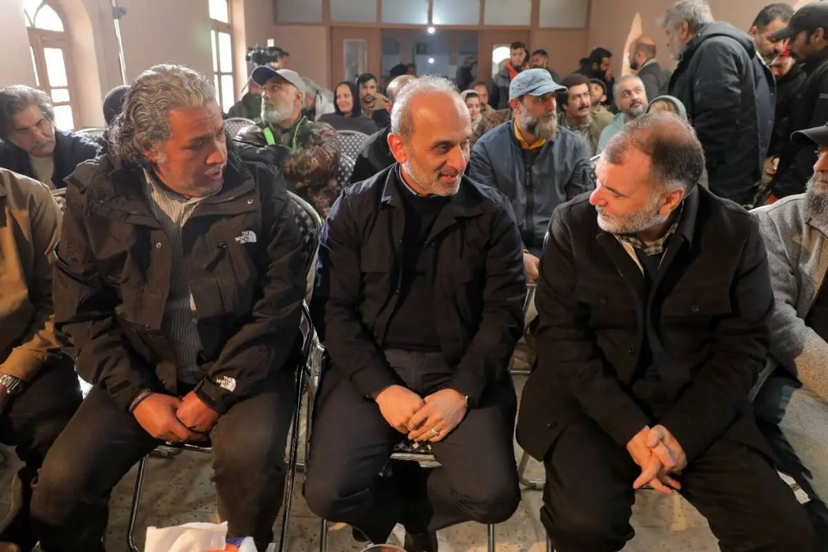 رئیس سازمان صدا و سیما در بازدید از پشت‌صحنه سریال «دیوار دفاعی»