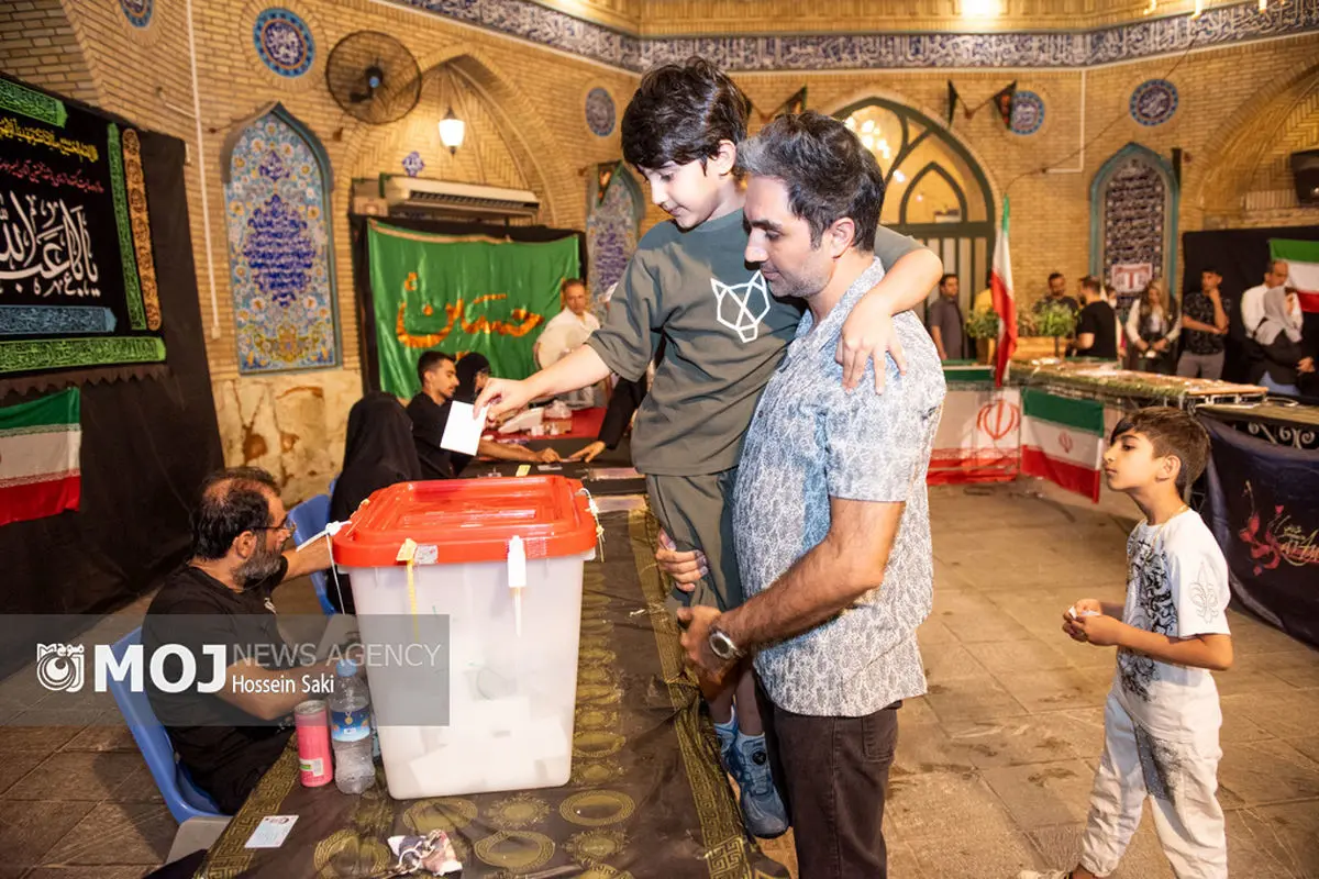 انتخابات مرحله دوم چهاردهمین دوره ریاست جمهوری در مسجد رسول (ع)