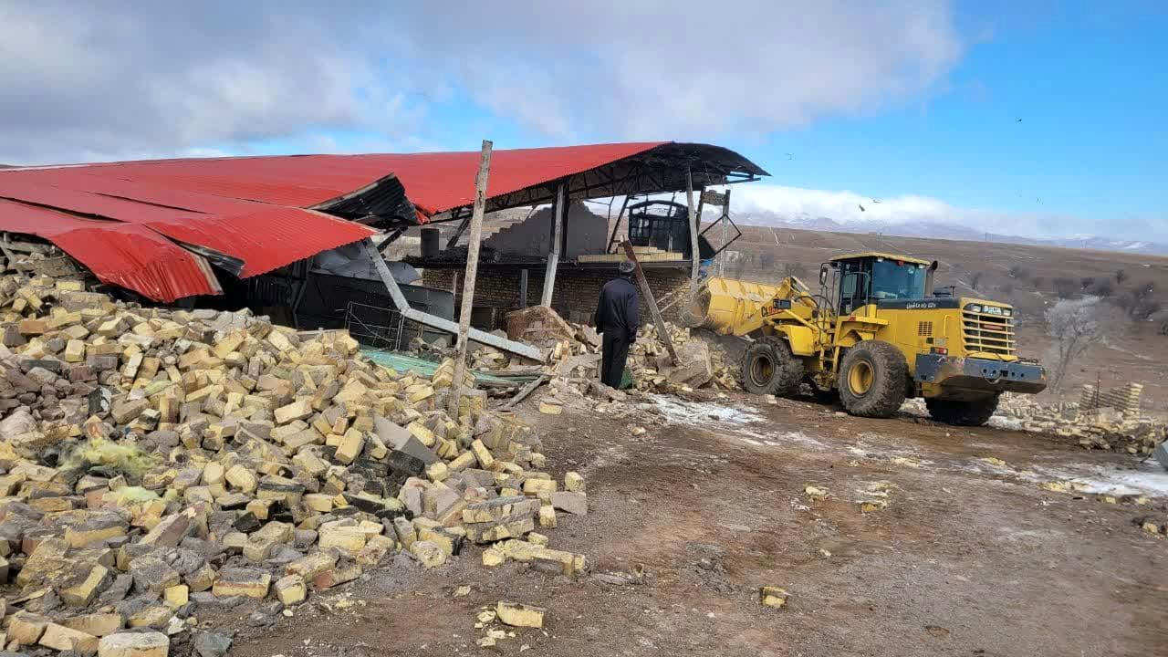 تخریب ۱۶ بنای غیرمجاز در اراضی کشاورزی شهرستان قزوین