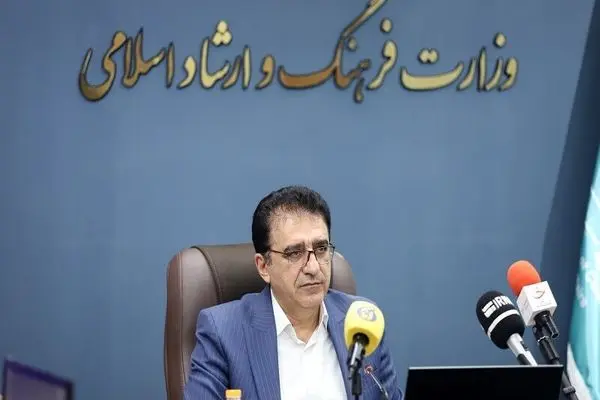 در حوزه مد و لباس به شدت به همراهی و کمک مردم نیازمندیم