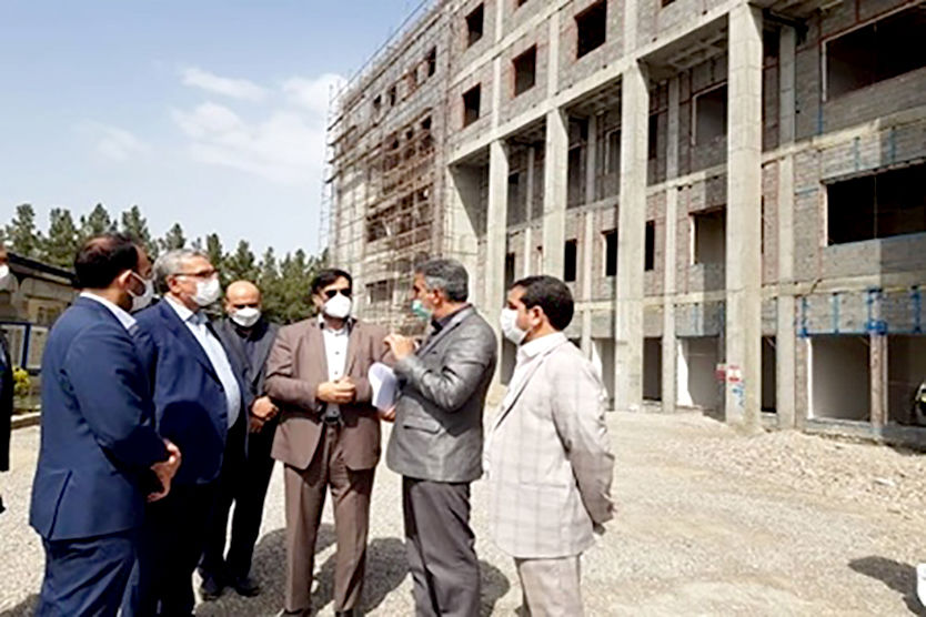 وزیر بهداشت از پروژه‌های دانشگاه علوم پزشکی مشهد بازدید کرد