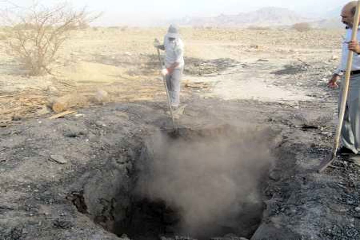 تخریب یک کوره ذغال سازی غیرمجاز در بندرلنگه
