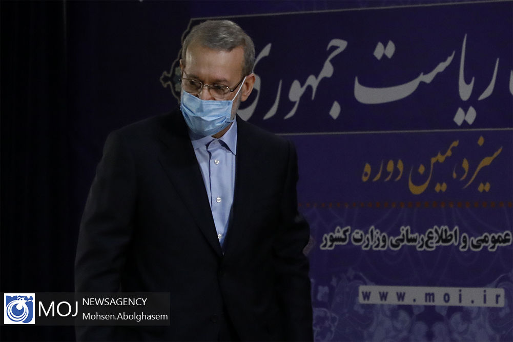 ثبت نام علی لاریجانی در انتخابات ریاست جمهوری ۱۴۰۰