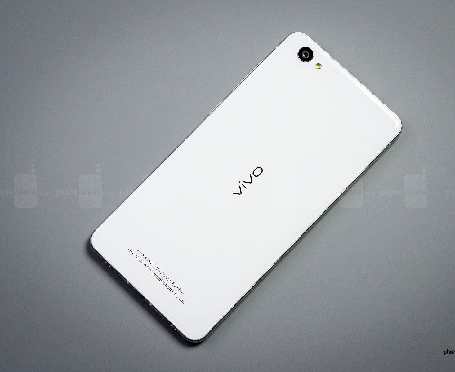 Vivo گوشی هوشمند شفاف می‌سازد