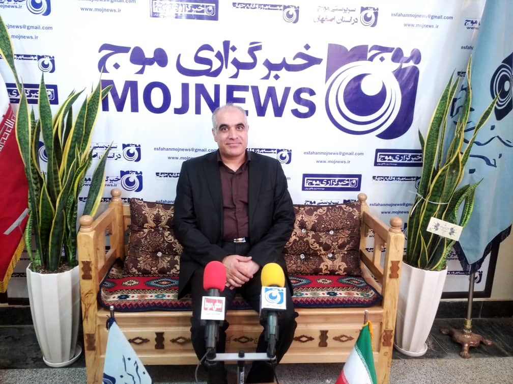 بازدید مدرس موسسه رشد و توسعه پردیس از دفتر خبرگزاری موج اصفهان