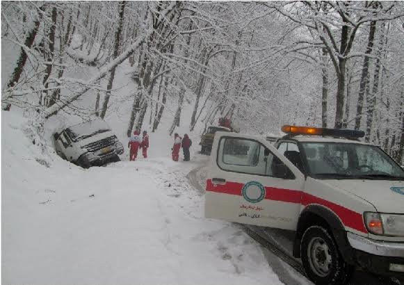 وقوع برف و کولاک در 5 استان کشور/ رها سازی 130  دستگاه گرفتار در برف 