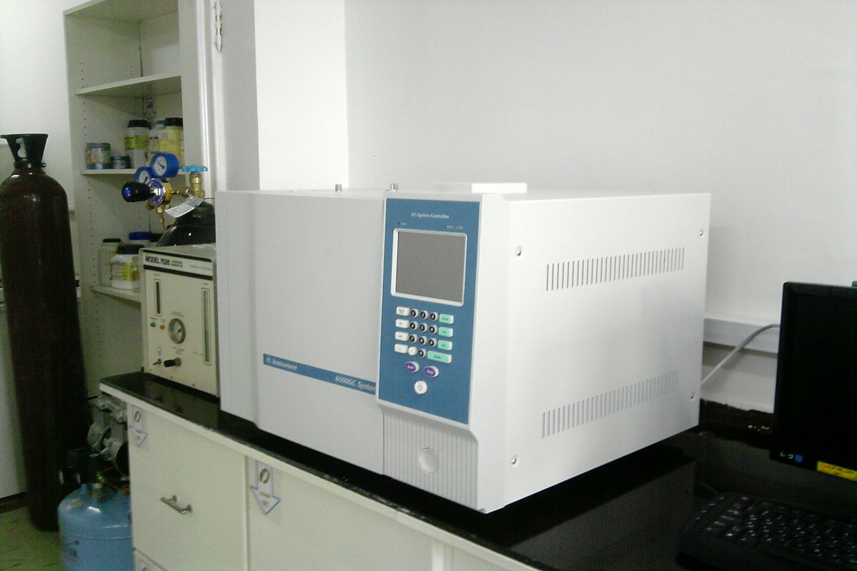 نصب و راه اندازی 3 دستگاه آزمایشگاهی در دانشکده داروسازی بندرعباس