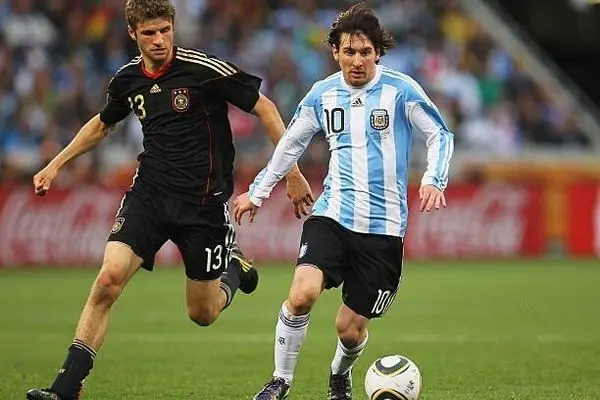 توماس مولر با هفت پیروزی مقابل لیونل مسی دوباره مقابل او قرار می‌گیرد