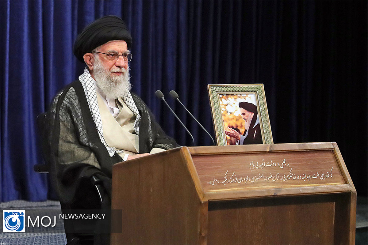 امام خمینی (ره) به معنای واقعی کلمه در زندگی ملت ایران تحول ایجاد کردند