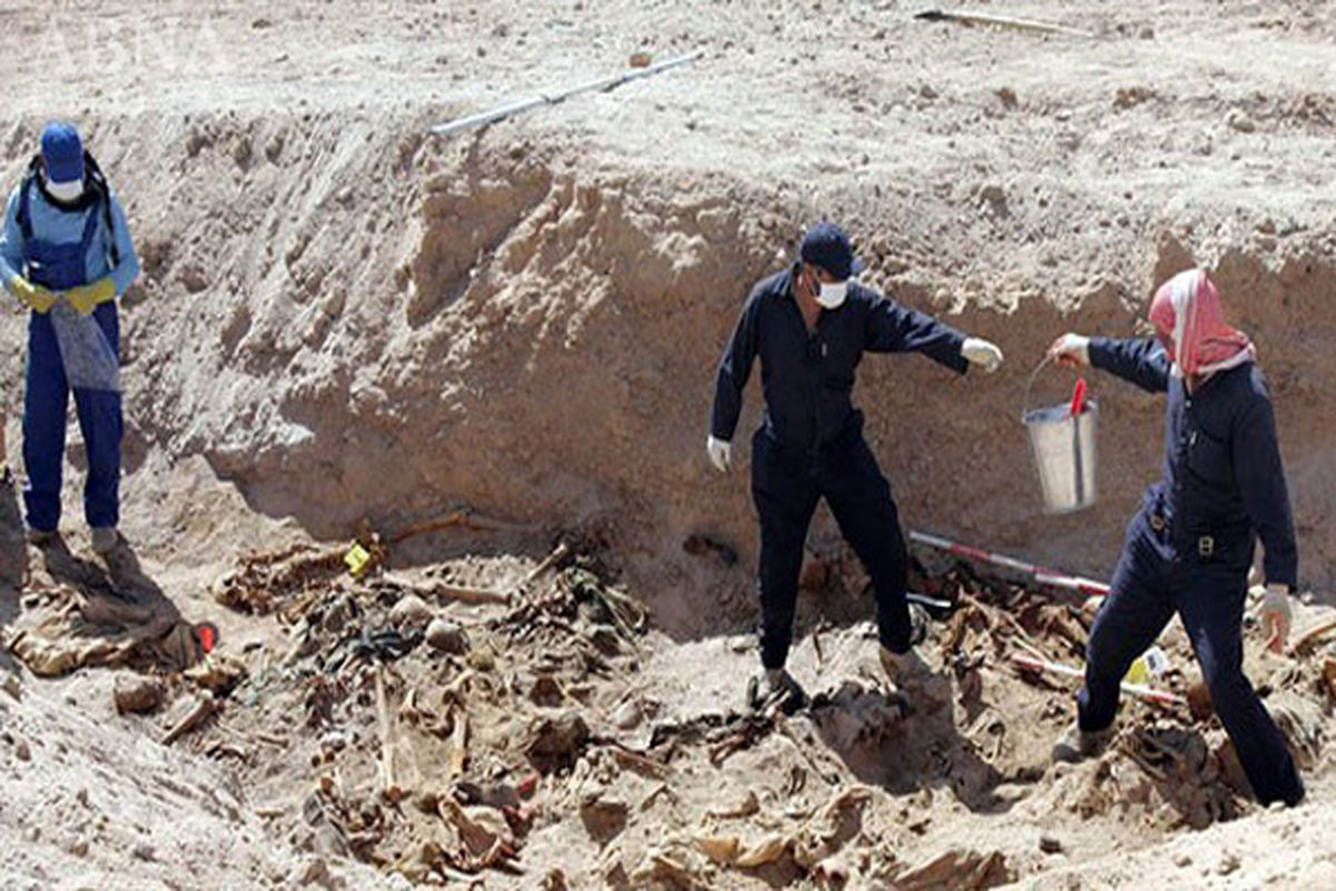 کشف گور دسته جمعی بیش از ۱۵۰۰ جسد  در شهر الرقه 