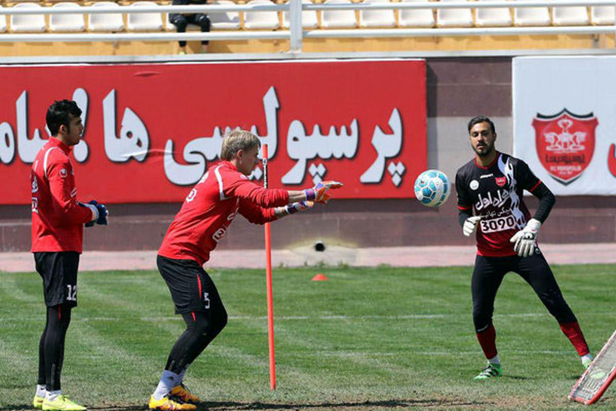 سوشا مکانی به باشگاه پرسپولیس رفت