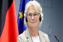 وزیر دفاع آلمان استعفا داد