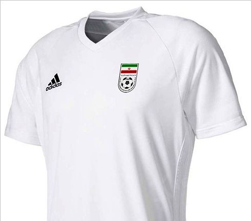 هیچ امتیازی از شرکت آدیداس نگرفته‌ایم/ طرح روی پیراهن تیم‌ های ملی کشورهای دیگر حتی بزرگ‌تر از یوز ایرانی است