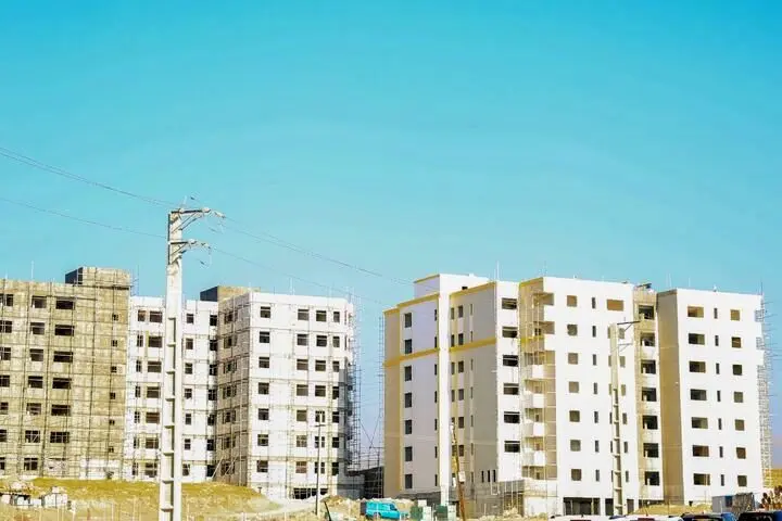 وزیر راه و شهرسازی از سایت مسکن حمایتی زنجان بازدید کرد