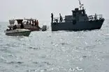 توقیف شناور حامل ۸۰ هزار لیتر سوخت قاچاق در دریای عمان
