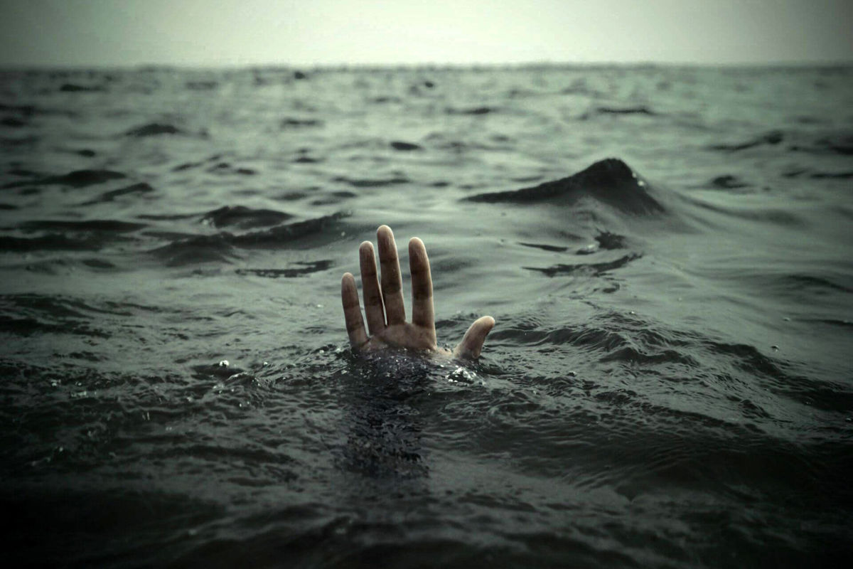  نجات ۴ نفر از غرق شدن در آب‌های قشم