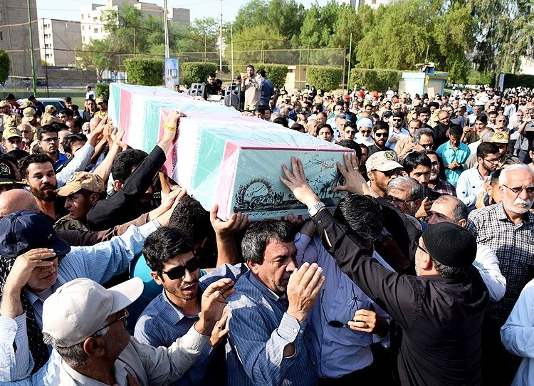  ۱۳ شهید گمنام در خوزستان تشییع شدند