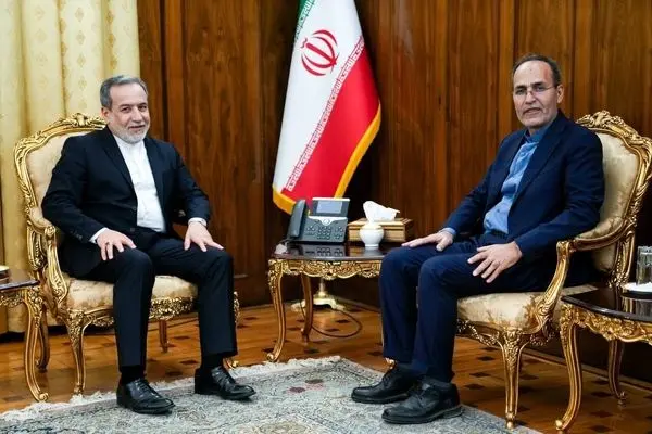 گفت‌وگوی سفیر ایران در لیبی با وزیر امور خارجه درباره توسعه روابط دو کشور