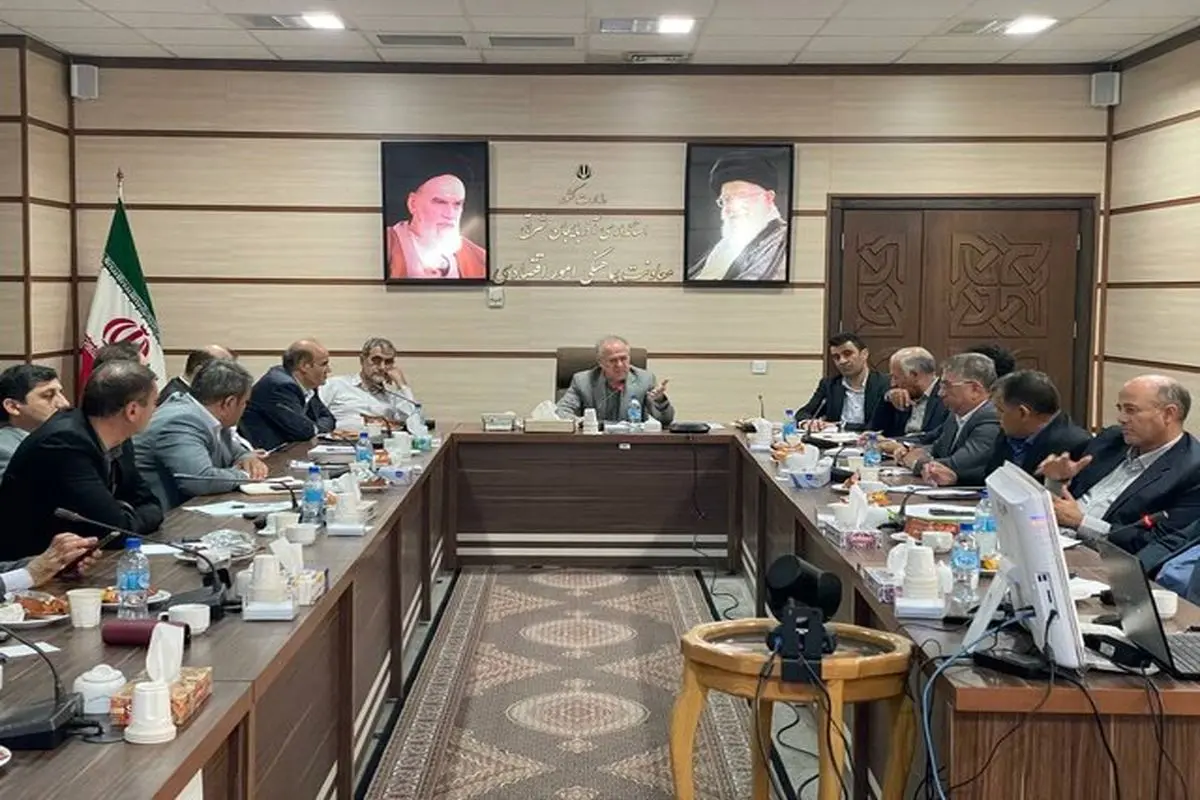 لزوم پرهیز از خامفروشی و حرکت به سوی اقتصاد دانشبنیان