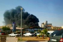 آتش سوزی در بازار ماهی فروشان بندرعباس/اطفای حریق بدون خسارت جانی
