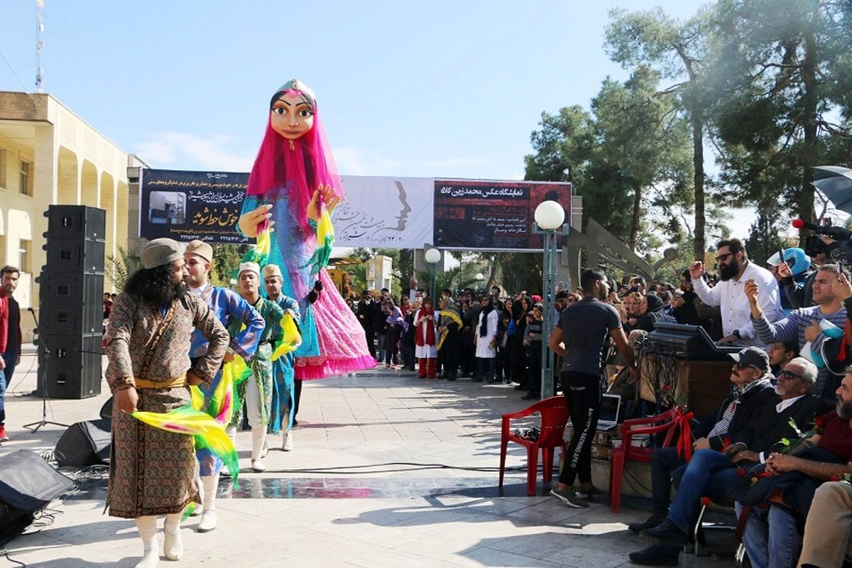 عروسک باشکوه عشایر رونمایی شد/ آغاز رقابت ٩ گروه نمایشی