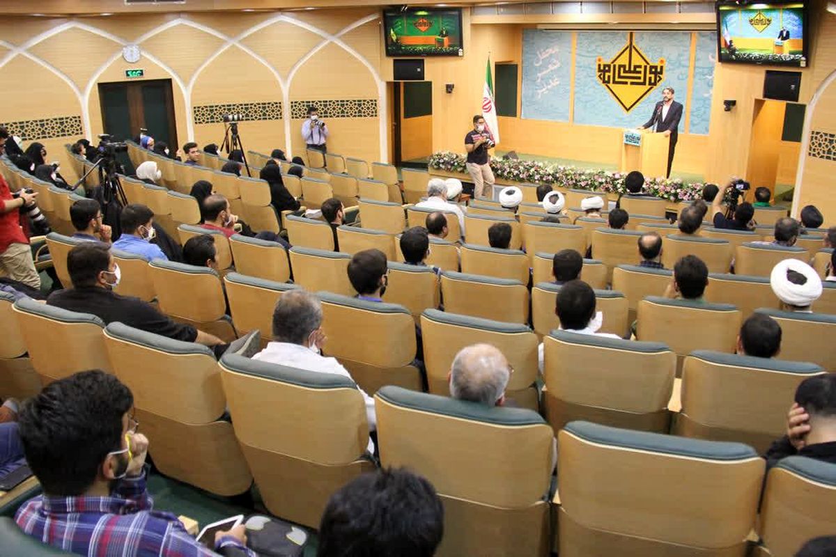 برگزاری محفل ادبی«نور علی نور» در قم