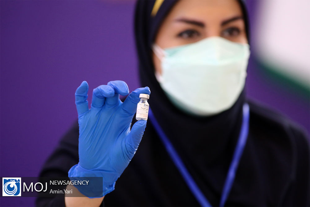 تحویل ۲۰۰ هزار دوز واکسن «کوو ایران برکت» به وزارت بهداشت