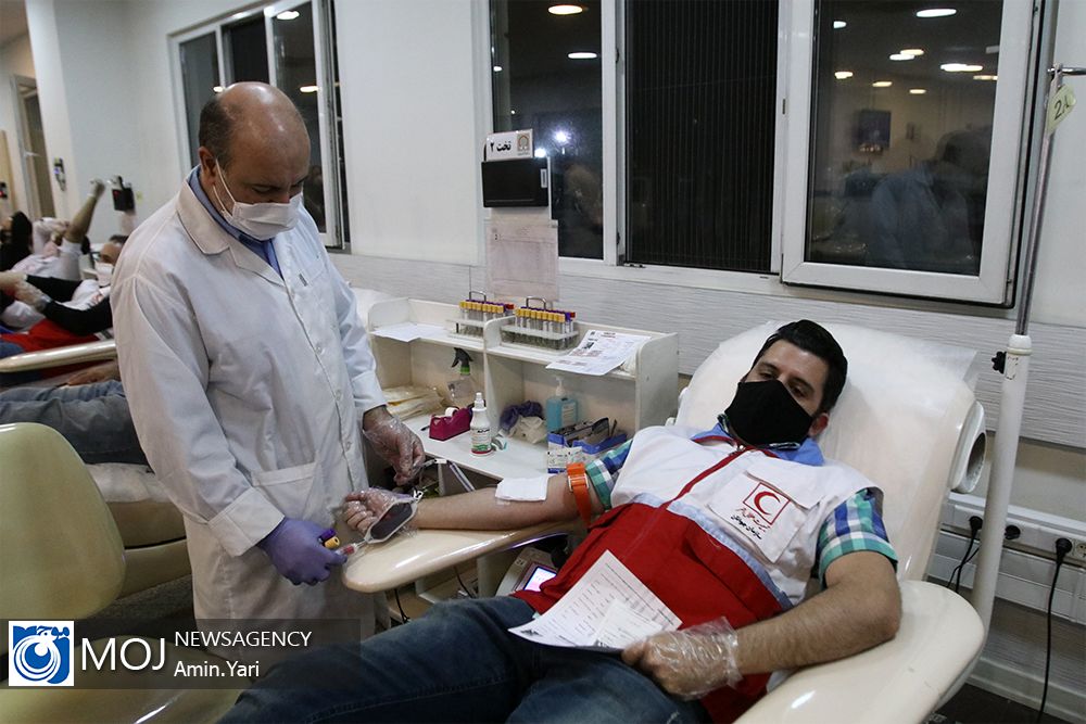 اهدای ۴۱۵ واحد خون توسط داوطلبان هلال احمر اصفهان