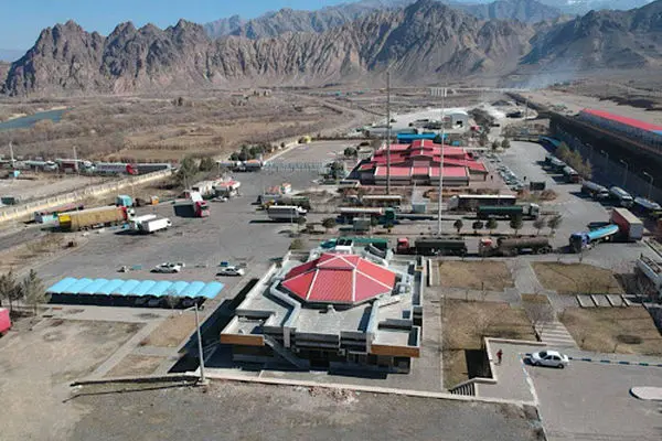 افزایش ۹ درصدی تردد وسایل نقلیه سنگین باری از پایانه مرزی نوردوز