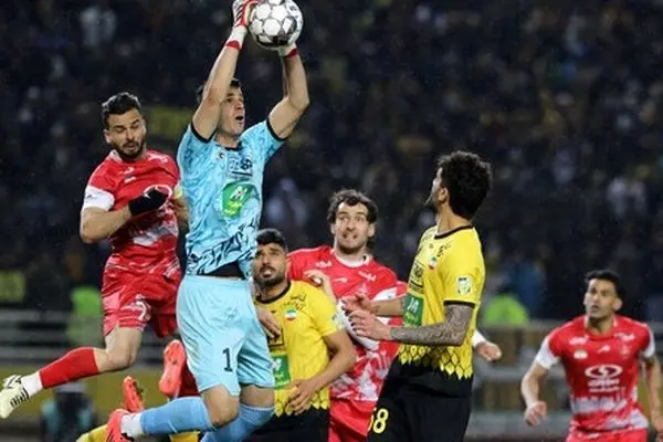 شایعه لغو بازی پرسپولیس و سپاهان تکذیب شد