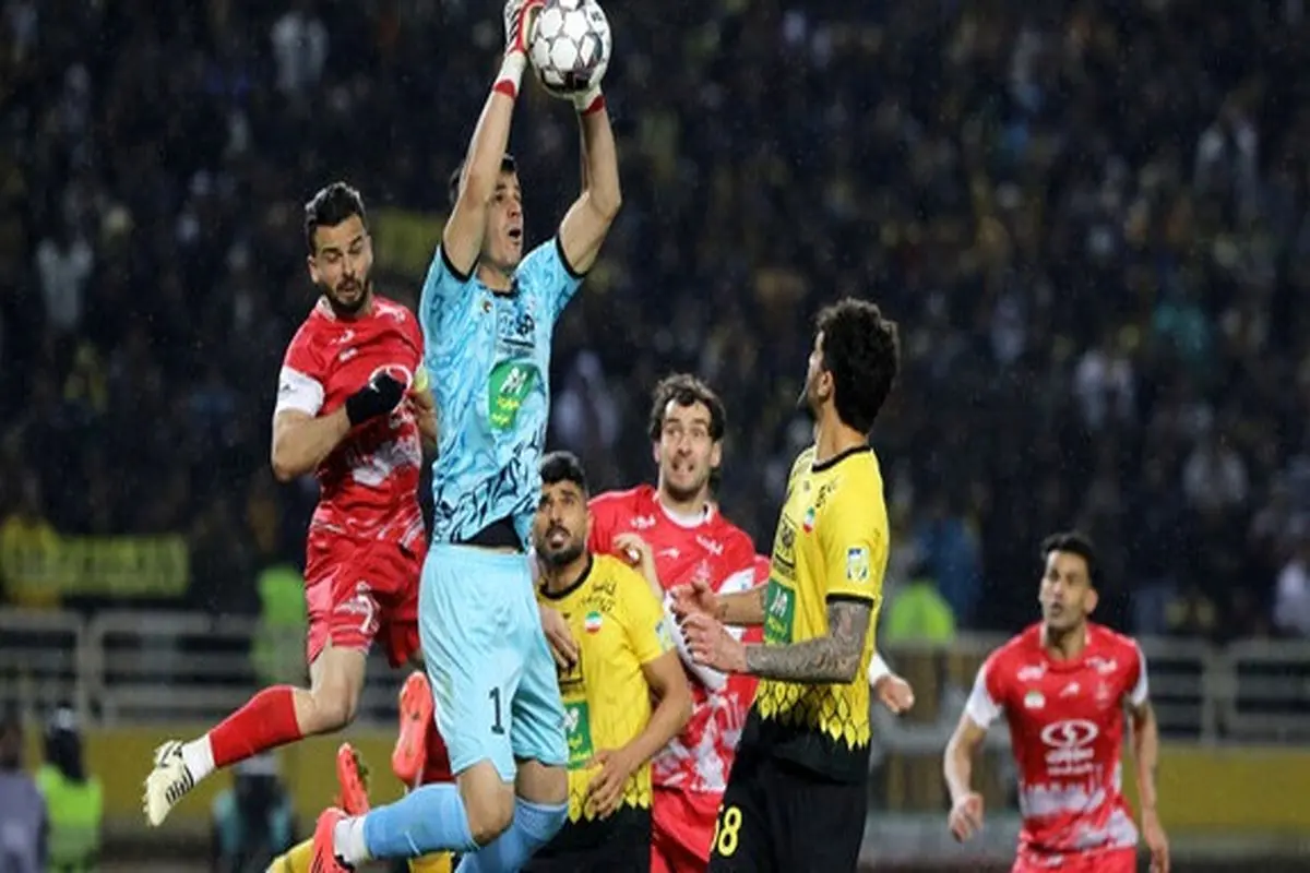 شایعه لغو بازی پرسپولیس و سپاهان تکذیب شد