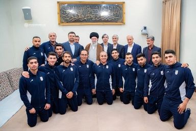 The Leader of Islamic Revolution met with the members of Iran's national men's futsal team