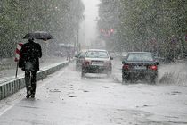  ترافیک در آزاد راه تهران-کرج نیمه سنگین است/ بارش باران در 7 استان کشور