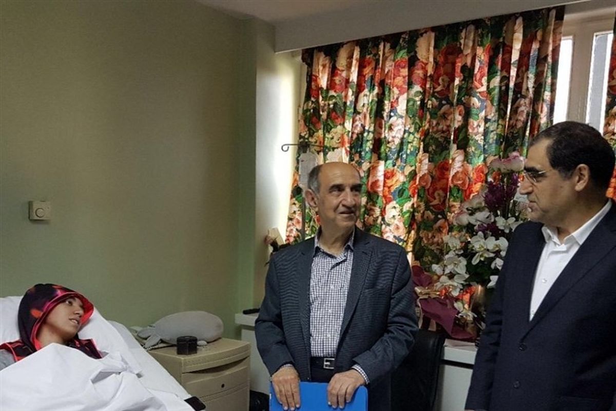 عیادت وزیر بهداشت از کیمیا علیزاده