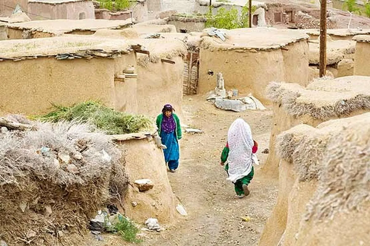 رونق نوار مرزی در اولویت کاری دولت است/ خالی بودن روستاهای نوار مرز یک خلأ بزرگ است