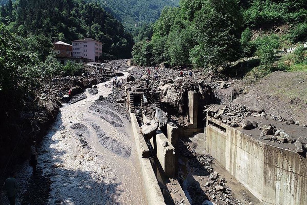 سیل در شمال غرب ترکیه جان 7 نفر را گرفت