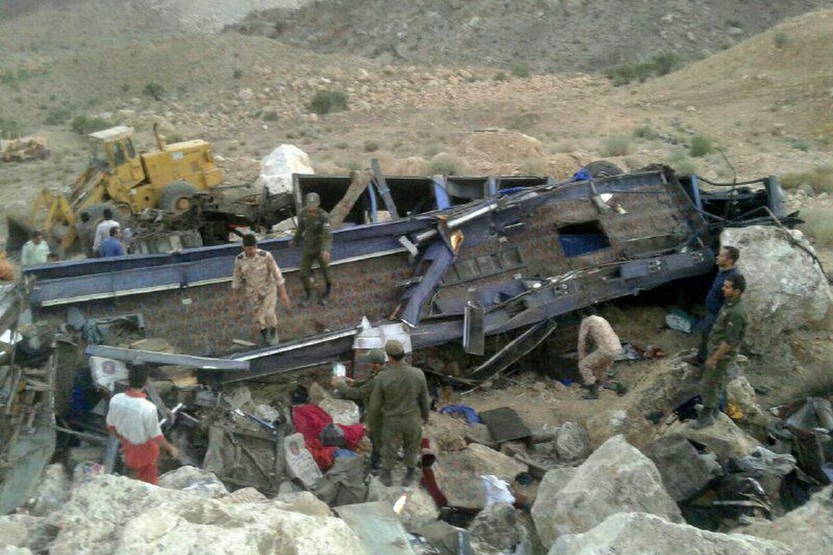 «سربازان وظیفه» کشته شده «شهید» محسوب می‌شوند / تشکیل کمیته بررسی سقوط اتوبوس سربازان در مجلس