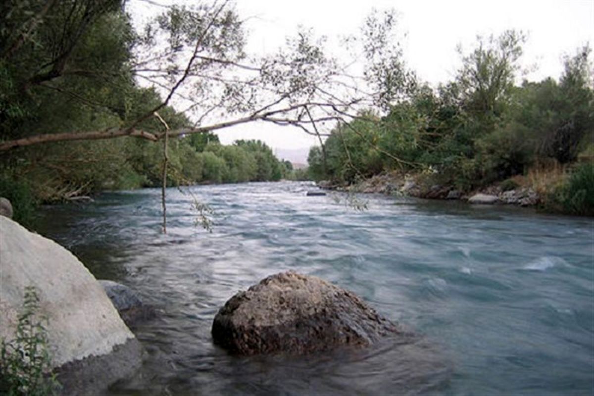 خودداری از توقف و تردد در حاشیه رودخانه جاجرود 