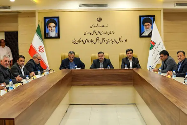یزد گلوگاه ارتباطی و حیاتی کشور است