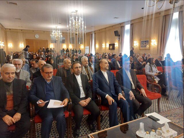 هفتمین کنفرانس تاریخ روابط خارجی ایران با حضور وزیر خارجه برگزار شد