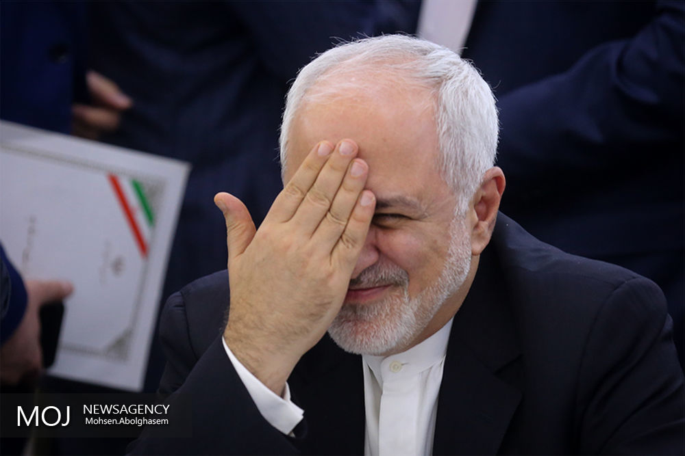 واکنش ظریف به خبر استعفای جمعی از دیپلمات ها و مدیران وزارت امور خارجه