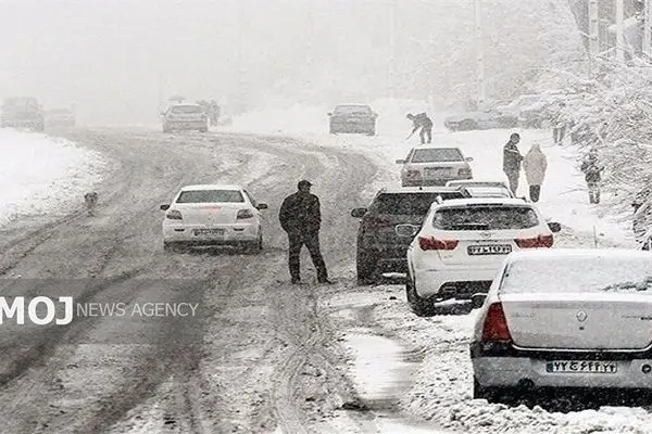 برف و ترافیک ۲۴ استان را درگیر کرد